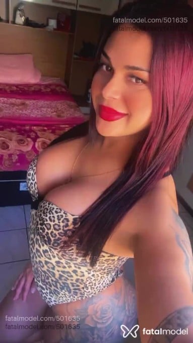 Acompanhante mulher trans ruiva (o) de olhos castanhos em Ponta Grossa Acompanhante mulher trans ruiva (o) de olhos castanhos em Ponta Grossa - Julia Calizario
