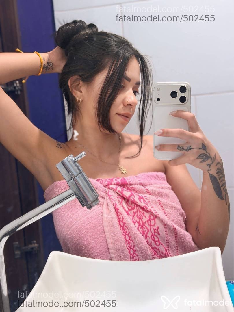 Acompanhante mulher morena (o) de olhos castanhos - Bruna
