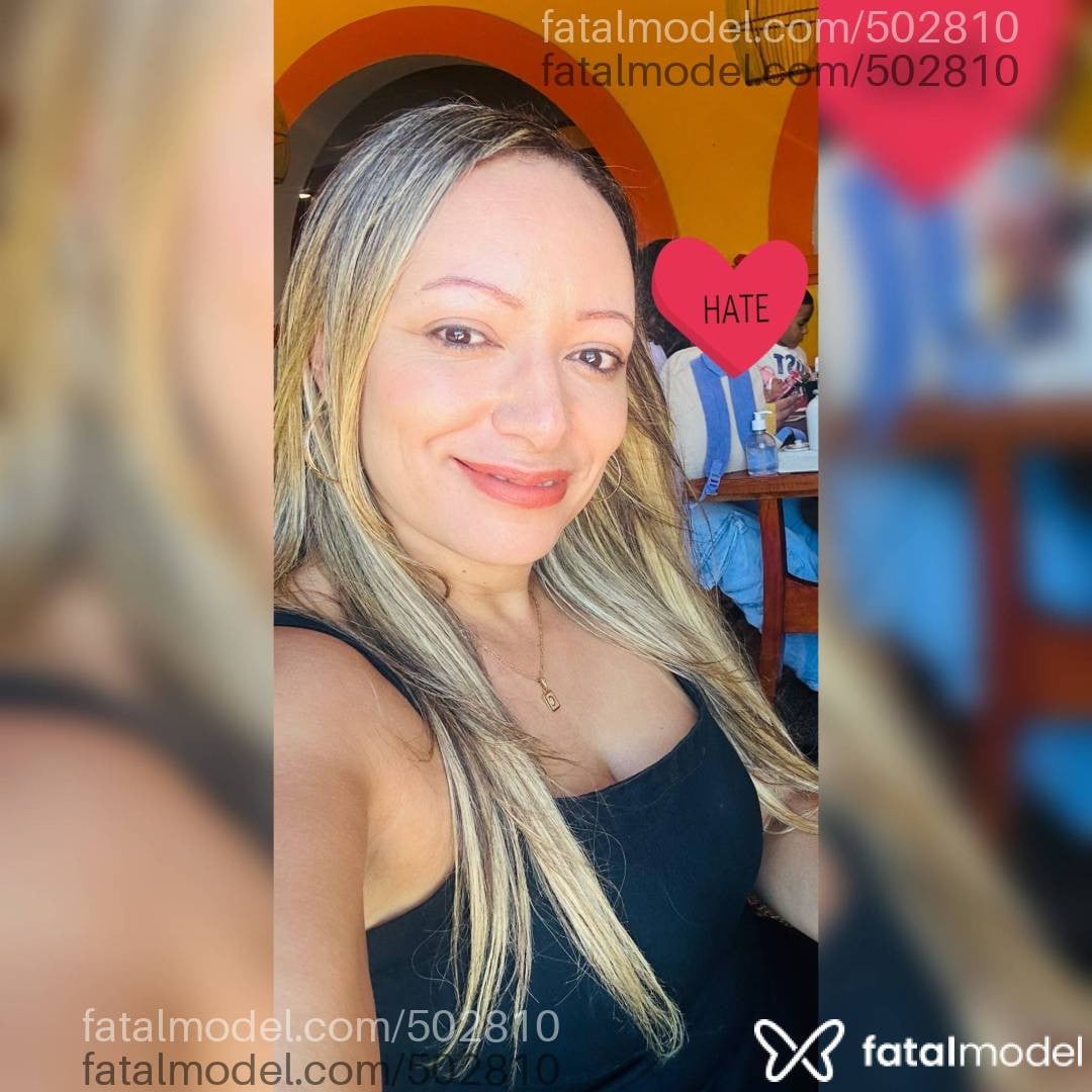 Acompanhante mulher loira (o) de olhos castanhos em Itaúna - Mel Dantas