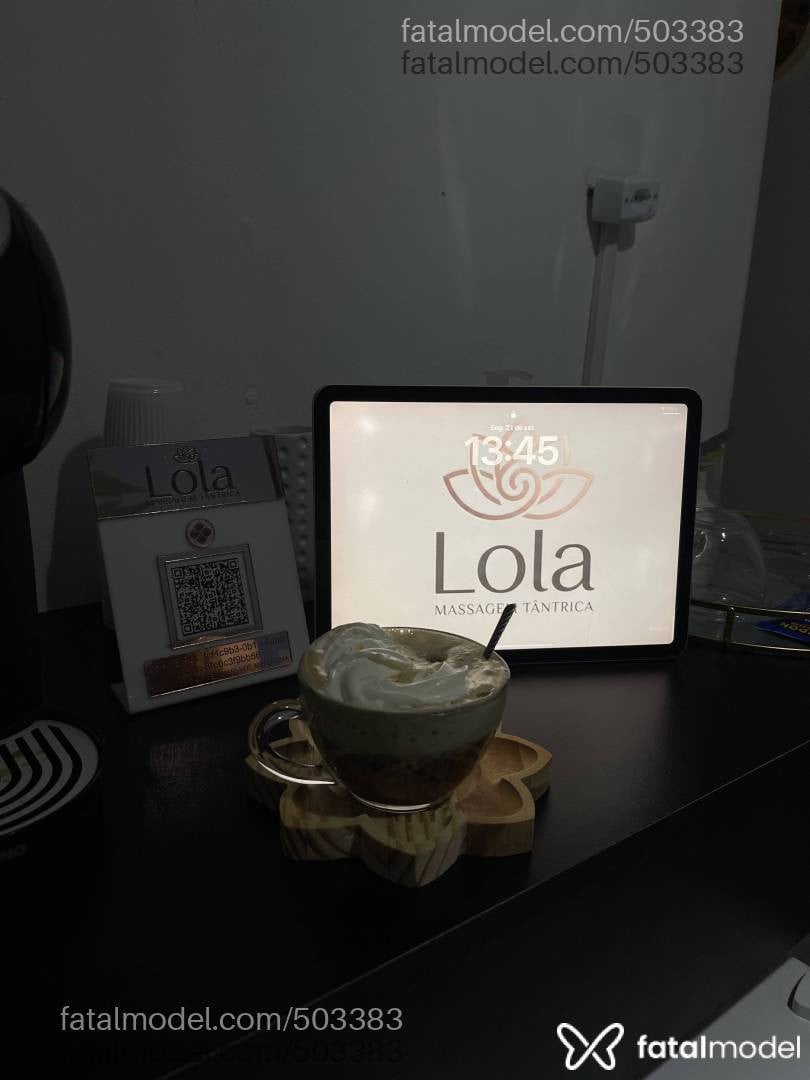Acompanhante mulher com cabelo castanho de olhos castanhos - Lola Ferraz