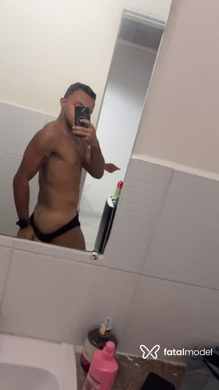 Acompanhante homem morena (o) de olhos castanhos - Vinicius