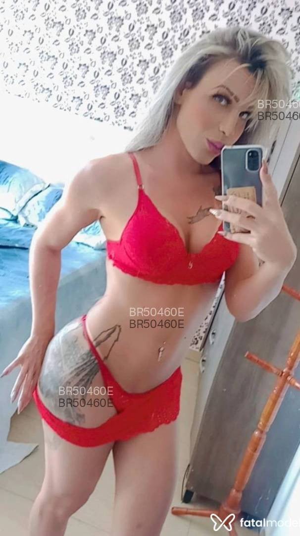 Acompanhante mulher trans loira (o) de olhos castanhos em Balneário Camboriú - Raissa
