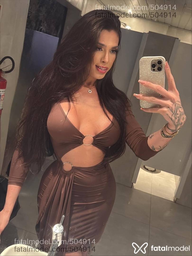 Acompanhante mulher trans com cabelo castanho de olhos castanhos em Florianópolis Acompanhante mulher trans com cabelo castanho de olhos castanhos em Florianópolis - Yohanna Mendonça
