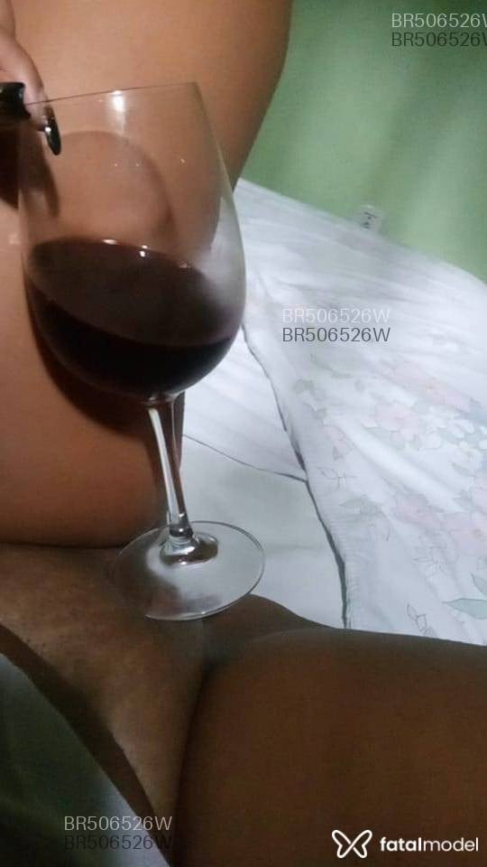 Acompanhante mulher morena (o) de olhos pretos - Nayara Lisboa Acompanhante mulher morena (o) de olhos pretos - Nayara Lisboa