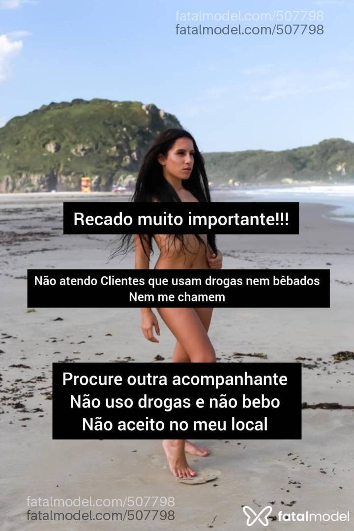 Acompanhante mulher morena (o) de olhos castanhos - Alice Kingsleigh