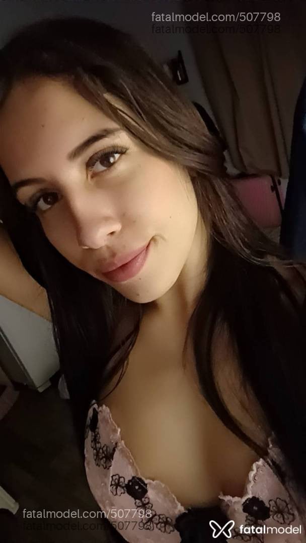 Acompanhante mulher morena (o) de olhos castanhos em Garopaba - Alice