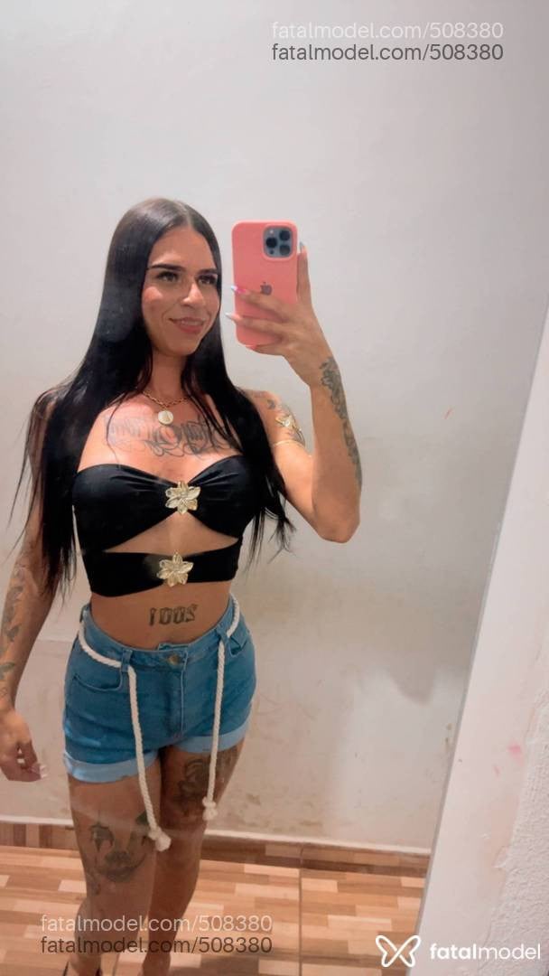 Acompanhante mulher trans morena (o) de olhos verdes - Marya Eduarda