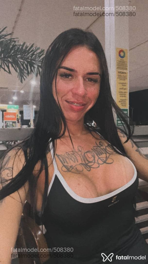 Acompanhante mulher trans morena (o) de olhos verdes - Marya Eduarda