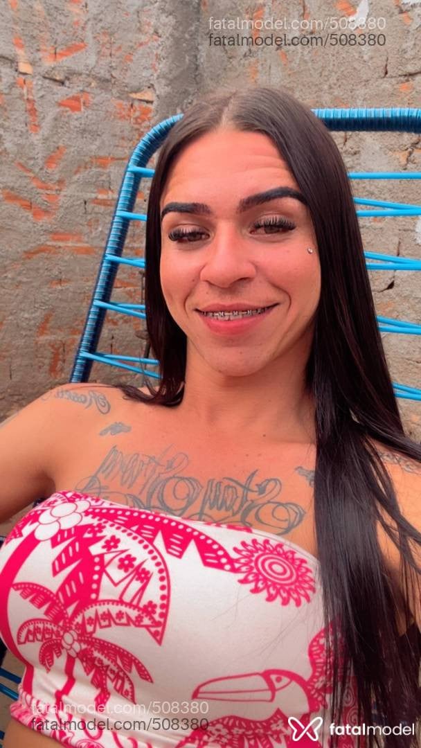 Acompanhante mulher trans morena (o) de olhos verdes - Marya Eduarda
