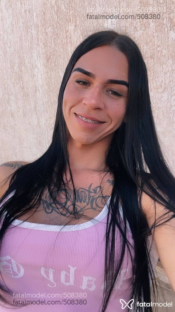 Acompanhante mulher trans morena (o) de olhos verdes - Marya Eduarda