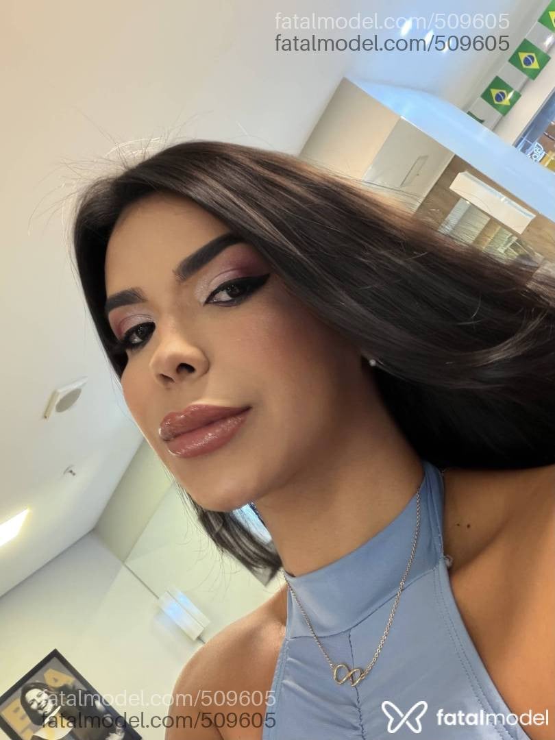 Acompanhante mulher trans morena (o) de olhos castanhos em Goiânia - Ana Clara Moura
