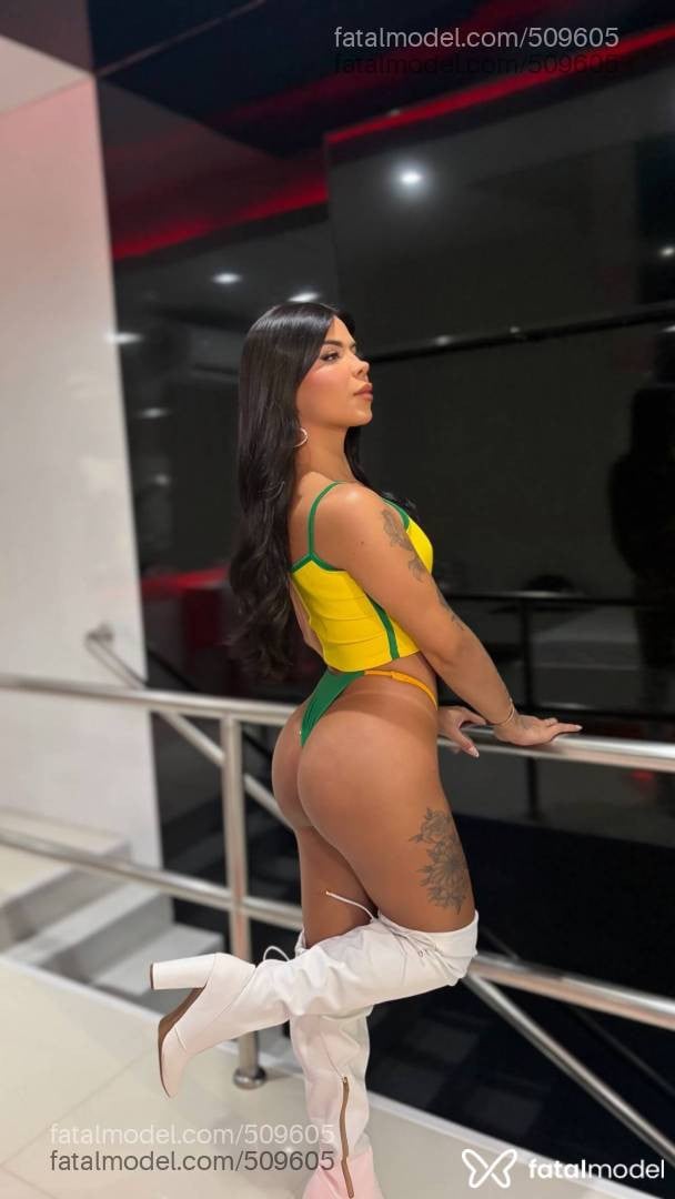 Acompanhante mulher trans morena (o) de olhos castanhos em Balneário Camboriú - Ana Clara Moura