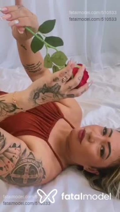 Acompanhante mulher loira (o) de olhos castanhos em Itumbiara - Lollybay