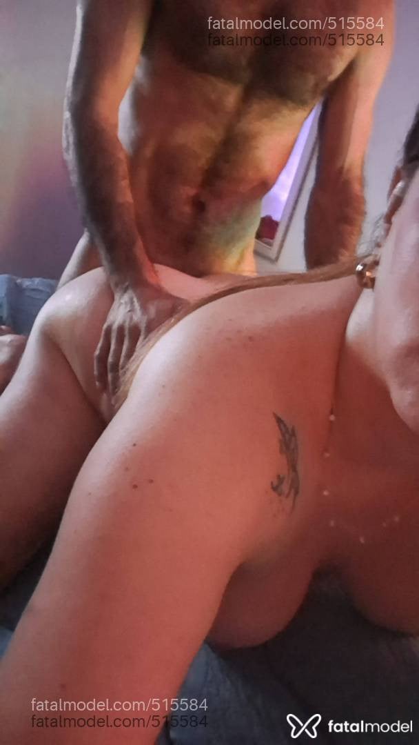 Acompanhante mulher trans loira (o) de olhos castanhos - Natalie