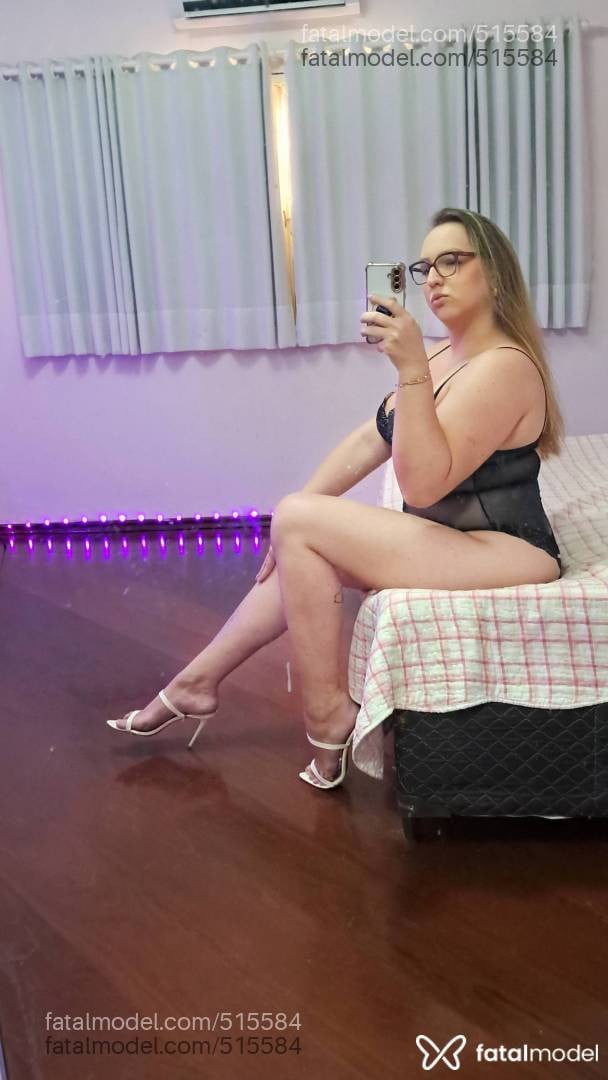 Acompanhante mulher trans loira (o) de olhos castanhos em Olímpia - Natalie