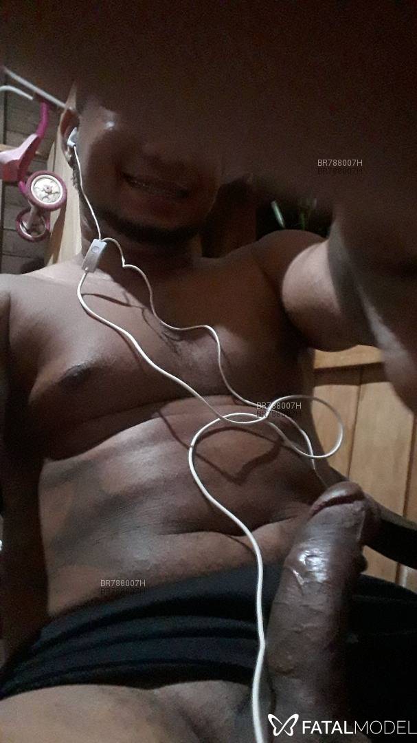Acompanhante homem morena (o) de olhos castanhos em Macapá Acompanhante homem morena (o) de olhos castanhos em Macapá - Jhonatan kadory