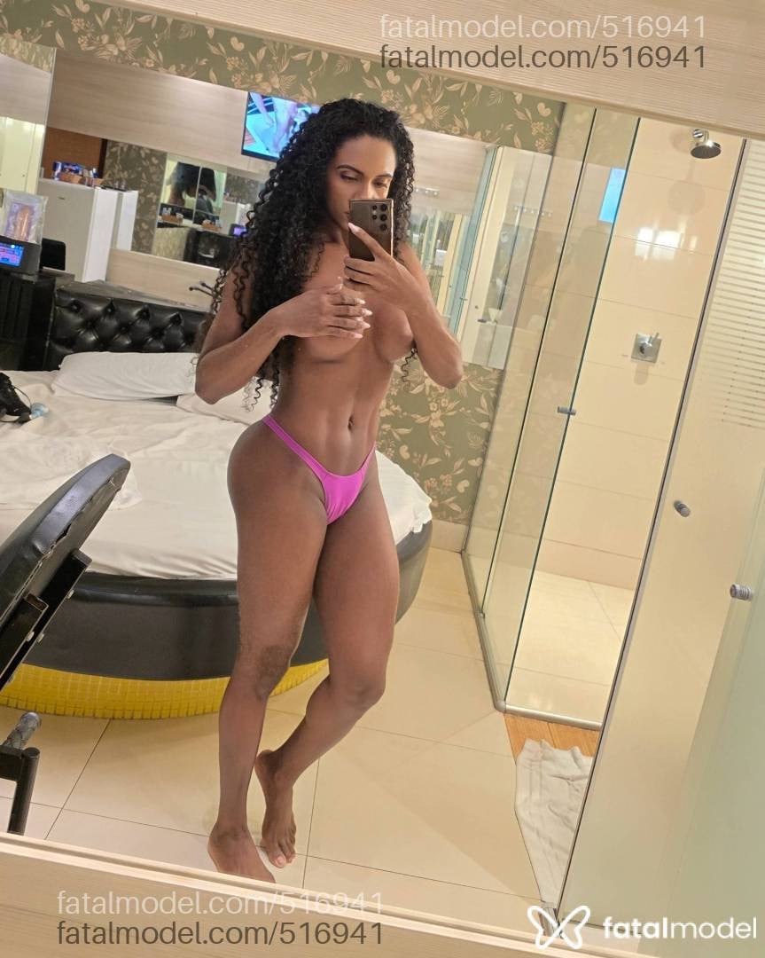 Acompanhante mulher trans morena (o) de olhos pretos em Palmas - ÁGATHA BELLINI