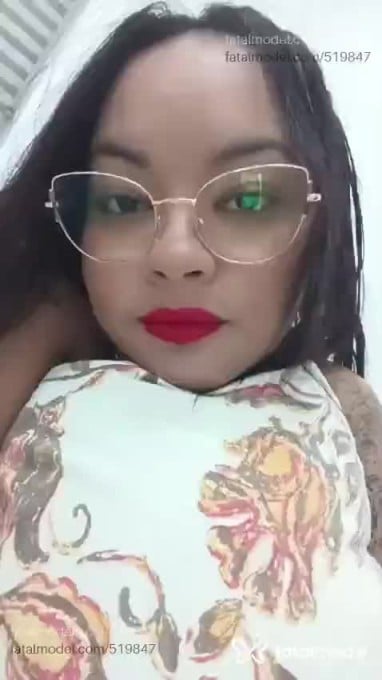 Acompanhante mulher morena (o) de olhos castanhos - Rayssa