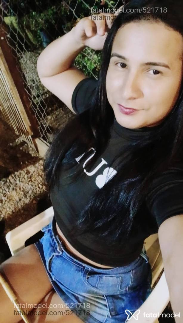 Acompanhante mulher trans morena (o) de olhos pretos - Bruna Bezerra