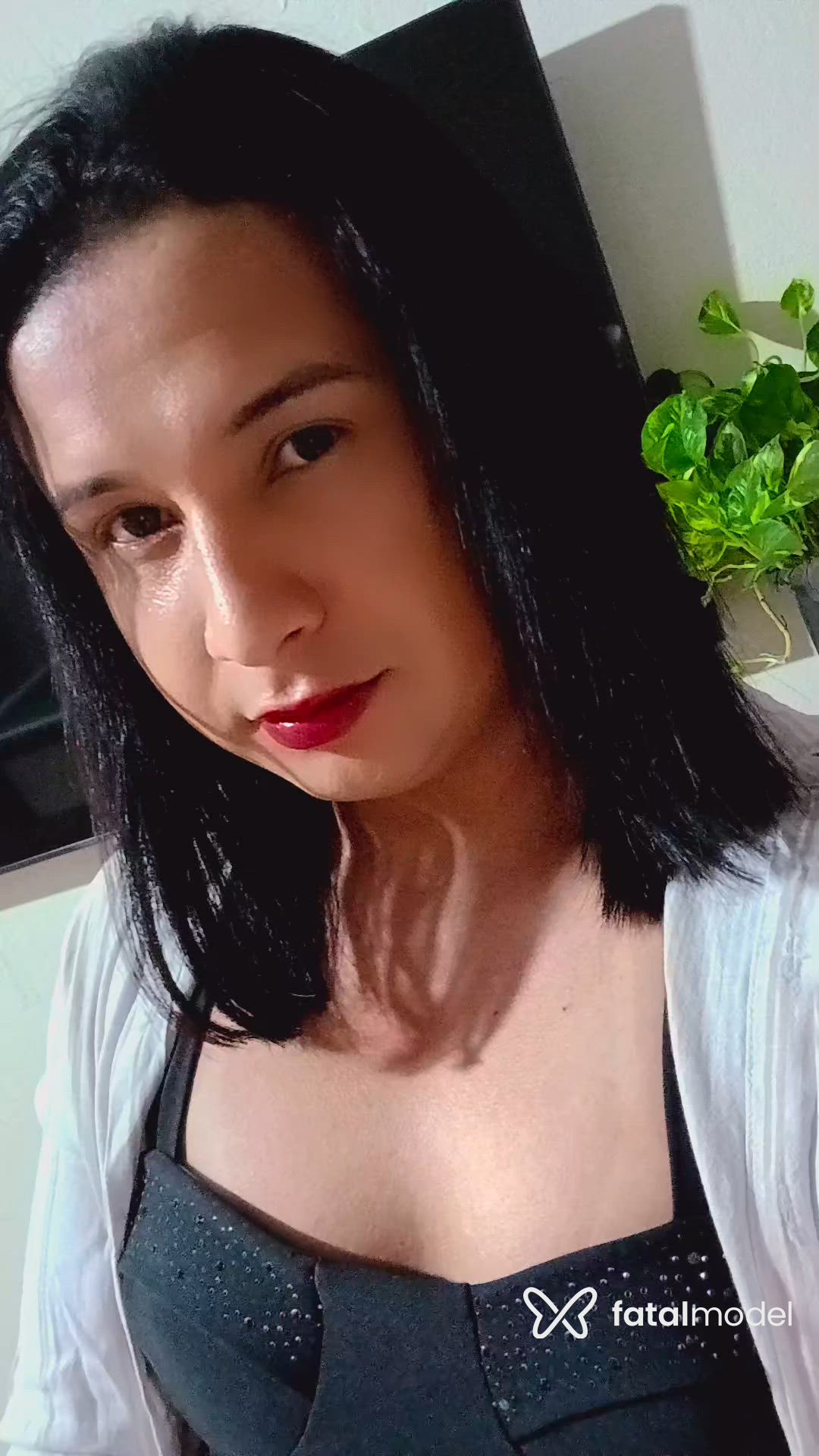 Acompanhante mulher trans morena (o) de olhos pretos - Bruna Bezerra