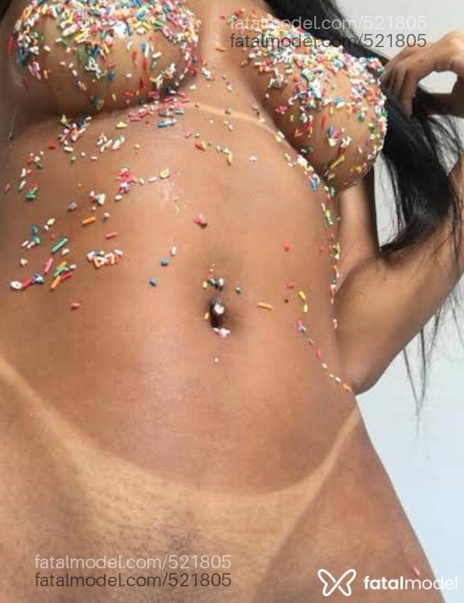 Acompanhante mulher loira (o) de olhos castanhos - Carol Sampaio