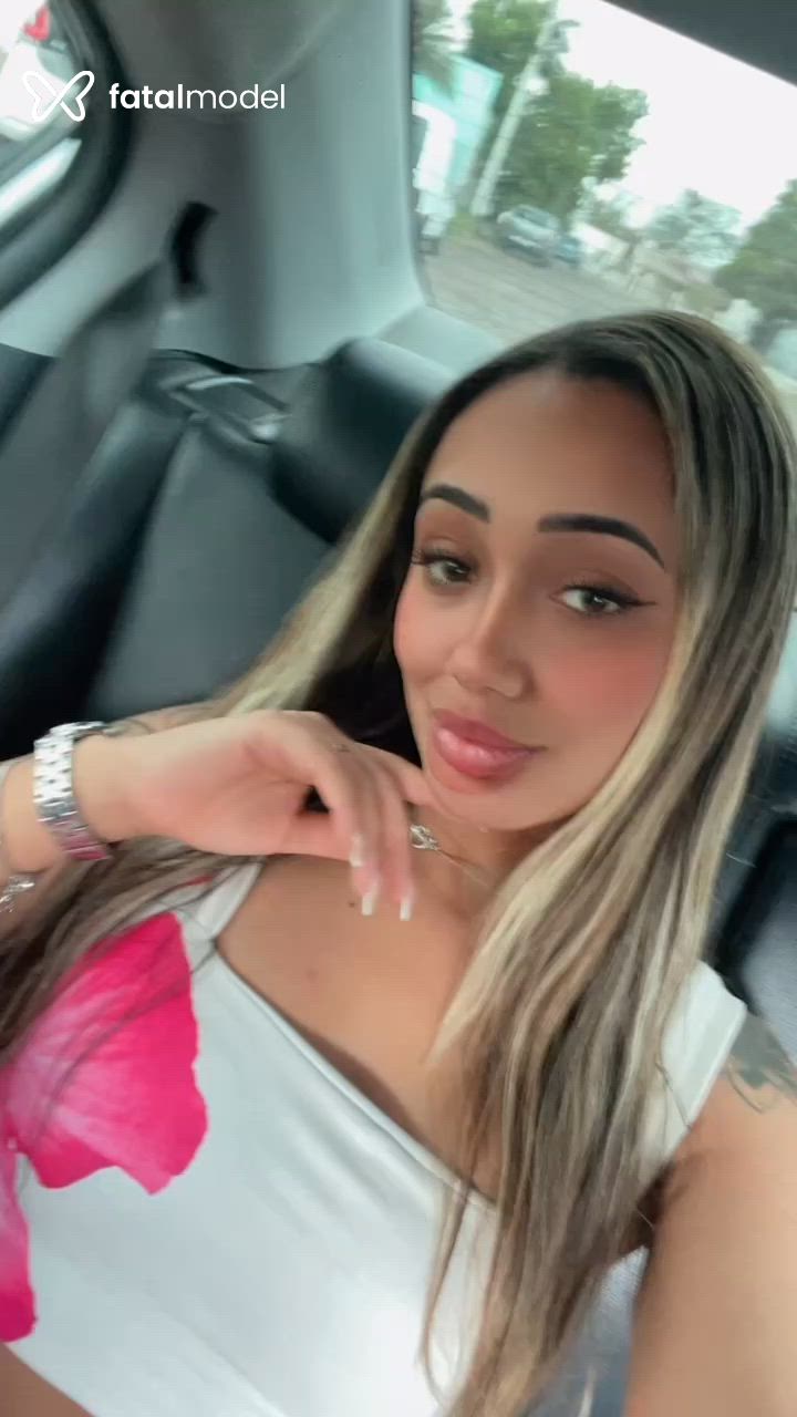 Acompanhante mulher com cabelo castanho de olhos mel em Alegrete Acompanhante mulher com cabelo castanho de olhos mel em Alegrete - Novinhaaa