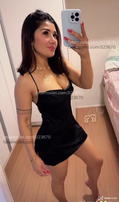 Acompanhante mulher com cabelo castanho de olhos castanhos - Ana Acompanhante mulher com cabelo castanho de olhos castanhos - Ana