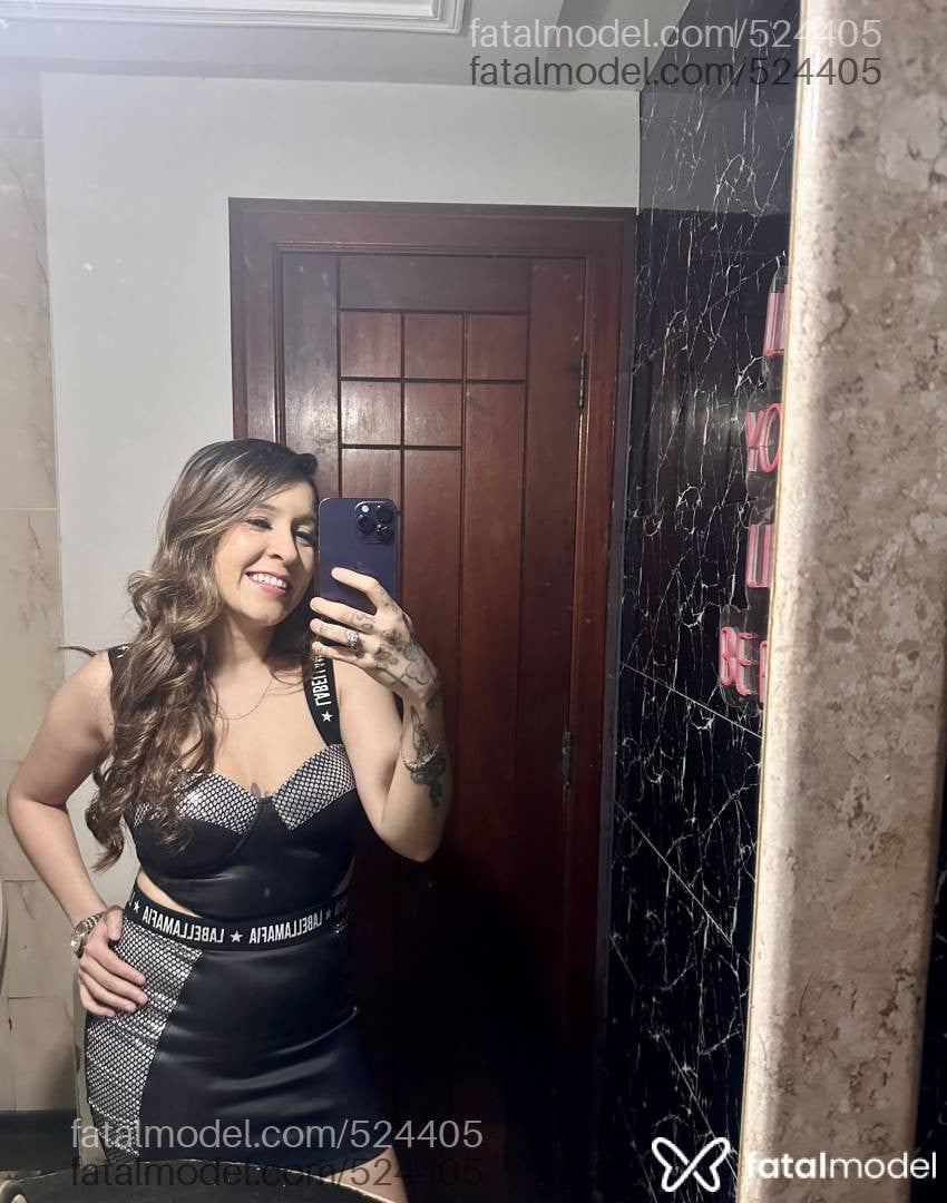 Acompanhante mulher com cabelo castanho de olhos verdes - Mariane Sulissta