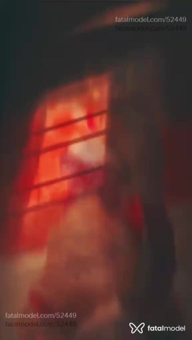 Acompanhante mulher trans com cabelo colorido de olhos pretos em Luís Eduardo Magalhães - Valeska