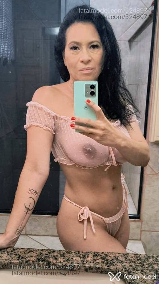 Acompanhante mulher com cabelo castanho de olhos castanhos em Itajaí - Raphaella Diaz