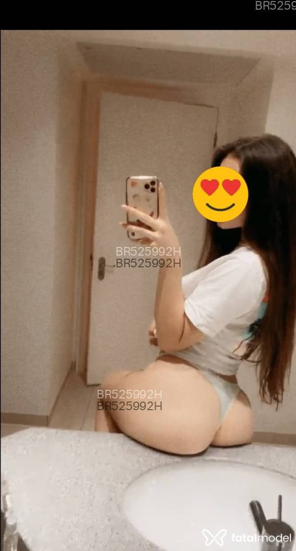 Acompanhante mulher com cabelo castanho de olhos castanhos em Guarapuava - Ana Thop