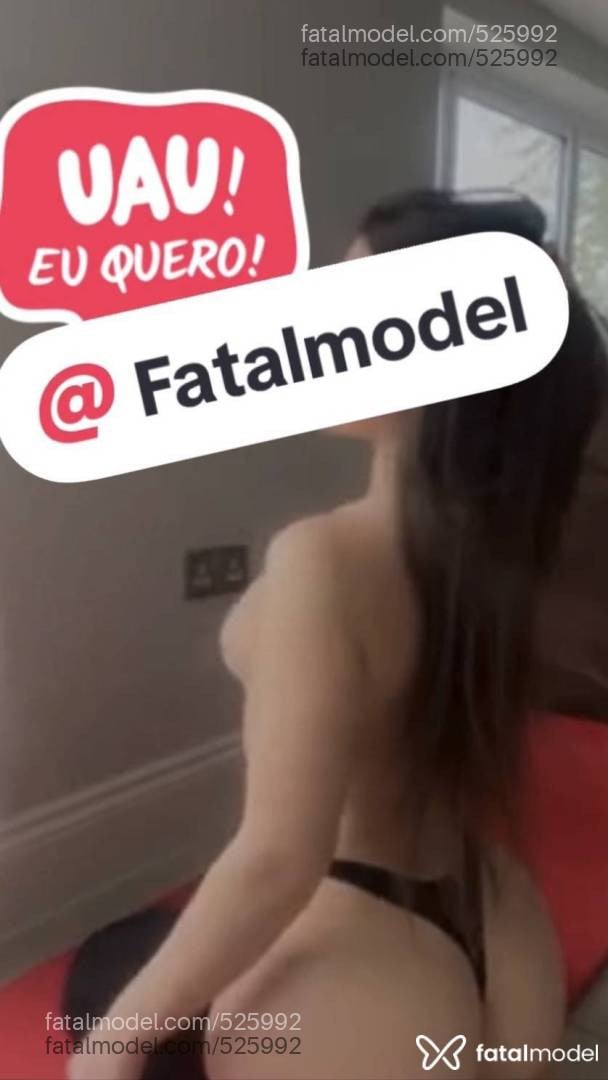 Acompanhante mulher com cabelo castanho de olhos castanhos - Júlia