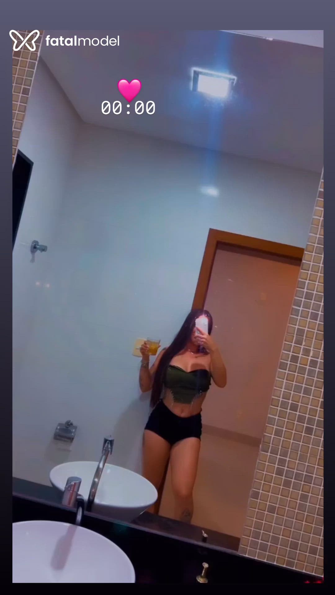 Acompanhante mulher com cabelo castanho de olhos castanhos em Piumhi Acompanhante mulher com cabelo castanho de olhos castanhos em Piumhi - Rebecca