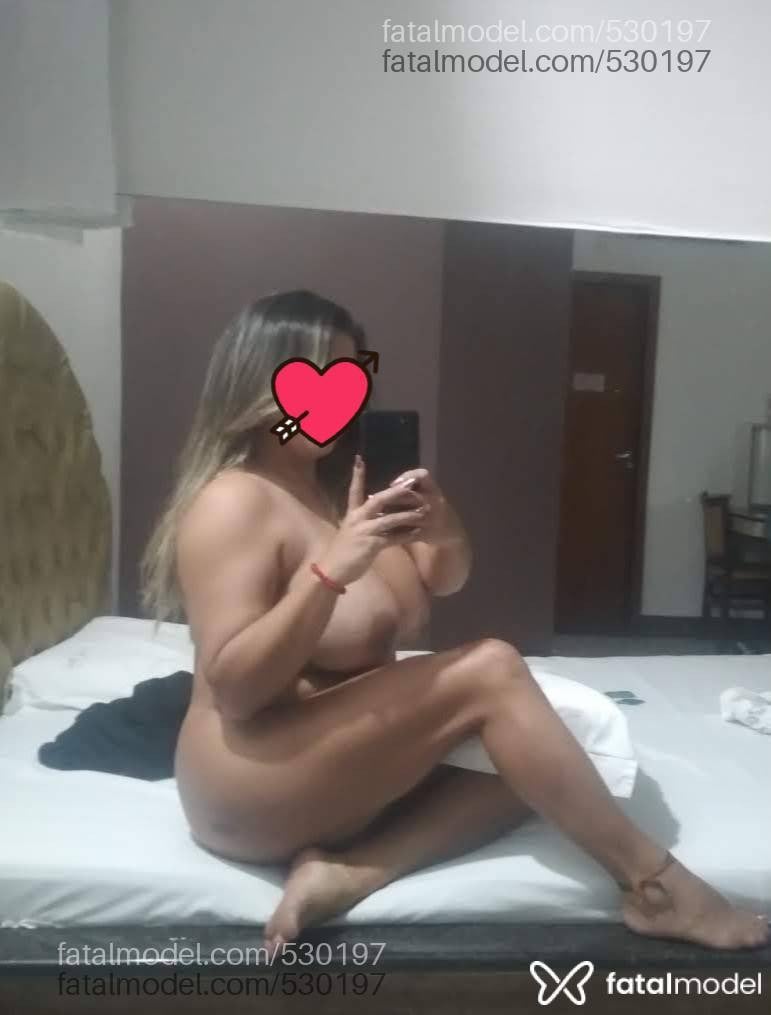 Acompanhante mulher loira (o) de olhos verdes - MARIAH
