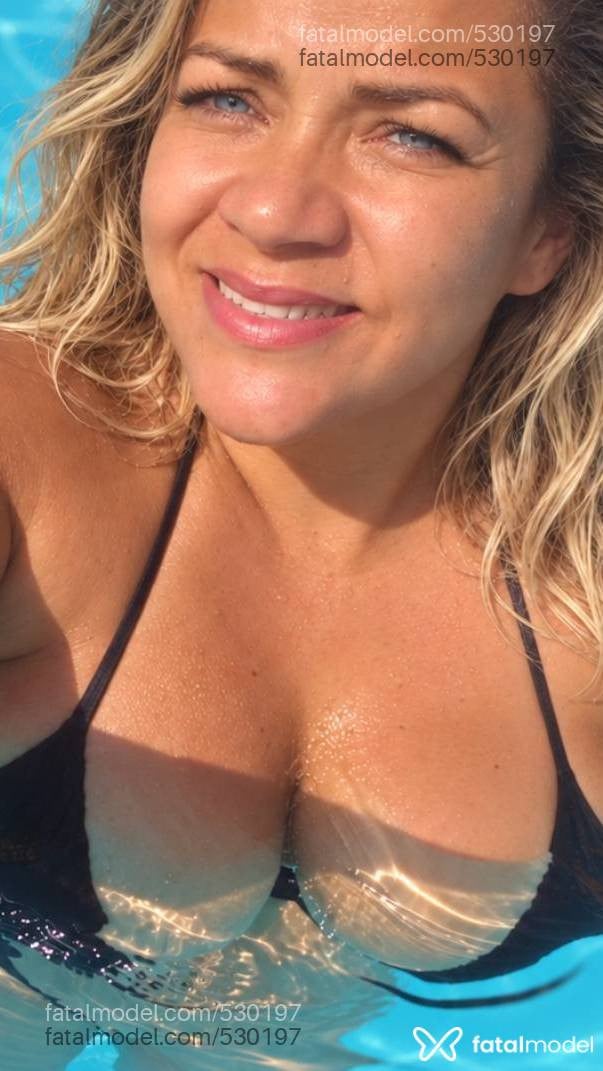 Acompanhante mulher loira (o) de olhos verdes - MARIAH