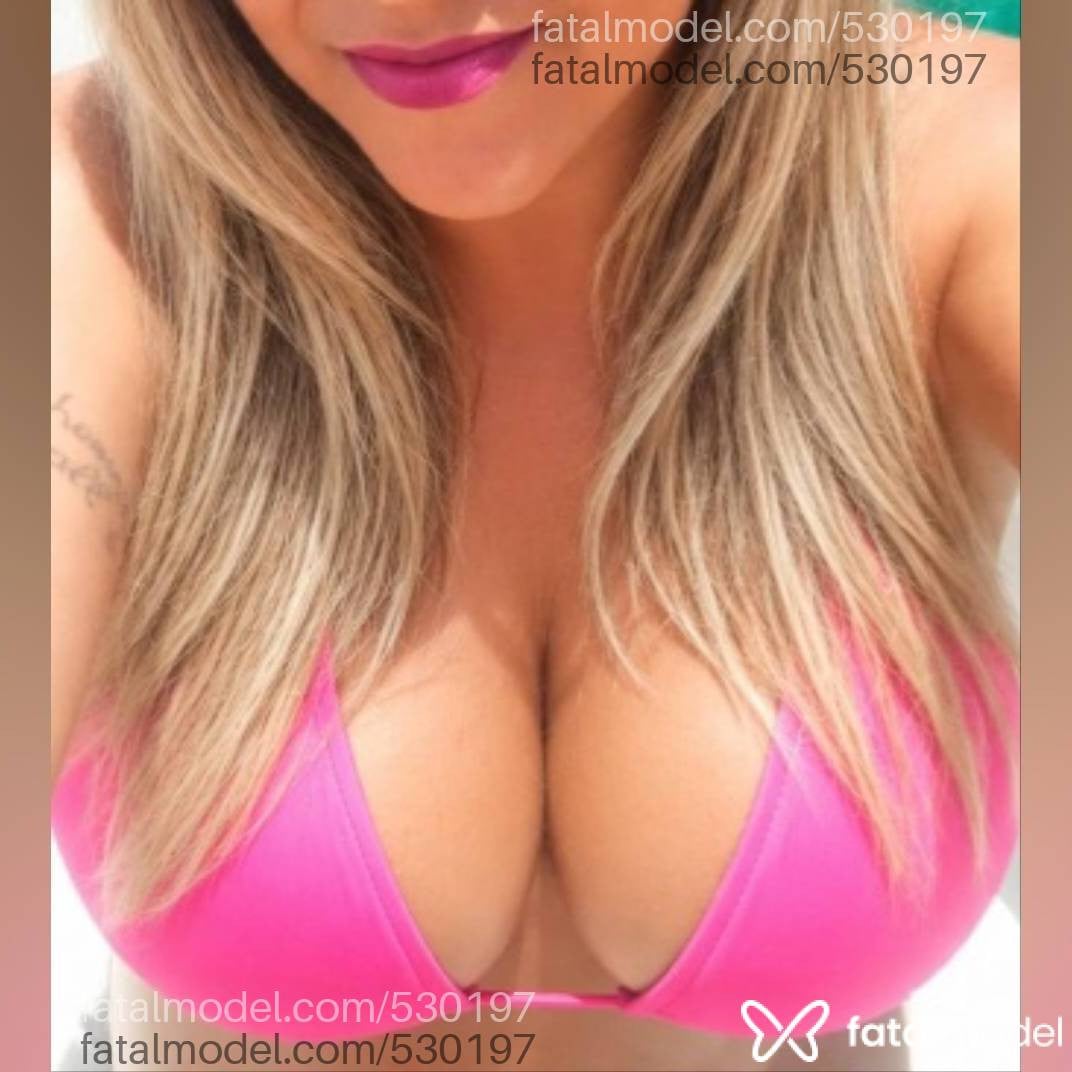 Acompanhante mulher loira (o) de olhos verdes - MARIAH