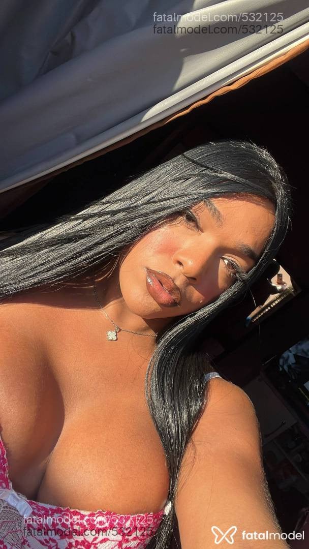 Acompanhante travesti morena (o) de olhos castanhos - Stefane