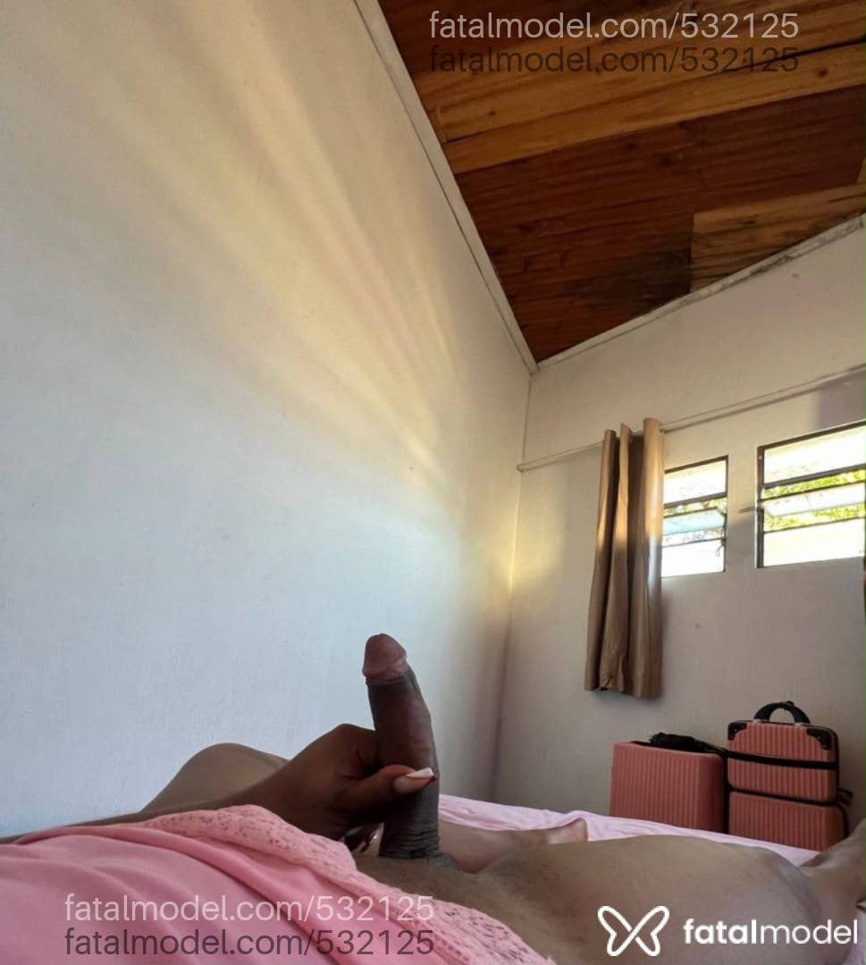 Acompanhante travesti morena (o) de olhos castanhos - Stefane