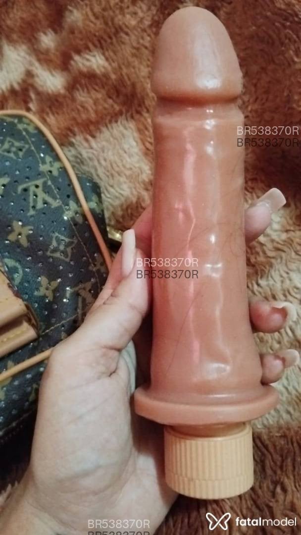 Acompanhante mulher com cabelo castanho de olhos castanhos em Lagoa da Prata Acompanhante mulher com cabelo castanho de olhos castanhos em Lagoa da Prata - PATRÍCIA