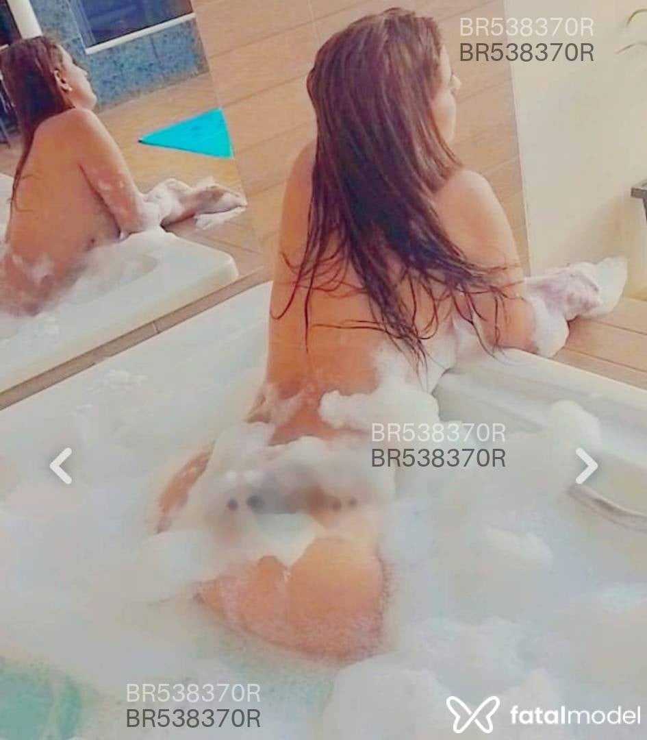 Acompanhante mulher com cabelo castanho de olhos castanhos em Lagoa da Prata Acompanhante mulher com cabelo castanho de olhos castanhos em Lagoa da Prata - PATRÍCIA