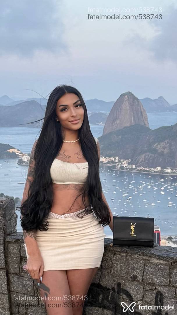 Acompanhante travesti morena (o) de olhos castanhos - Kamilla brito