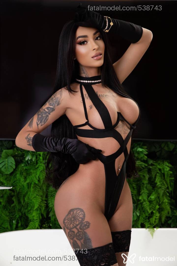 Acompanhante travesti morena (o) de olhos castanhos - Kamilla brito