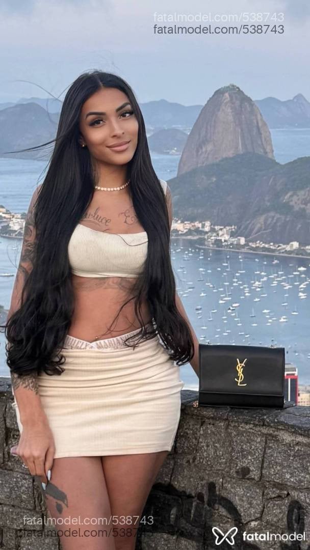 Acompanhante travesti morena (o) de olhos castanhos - Kamilla brito