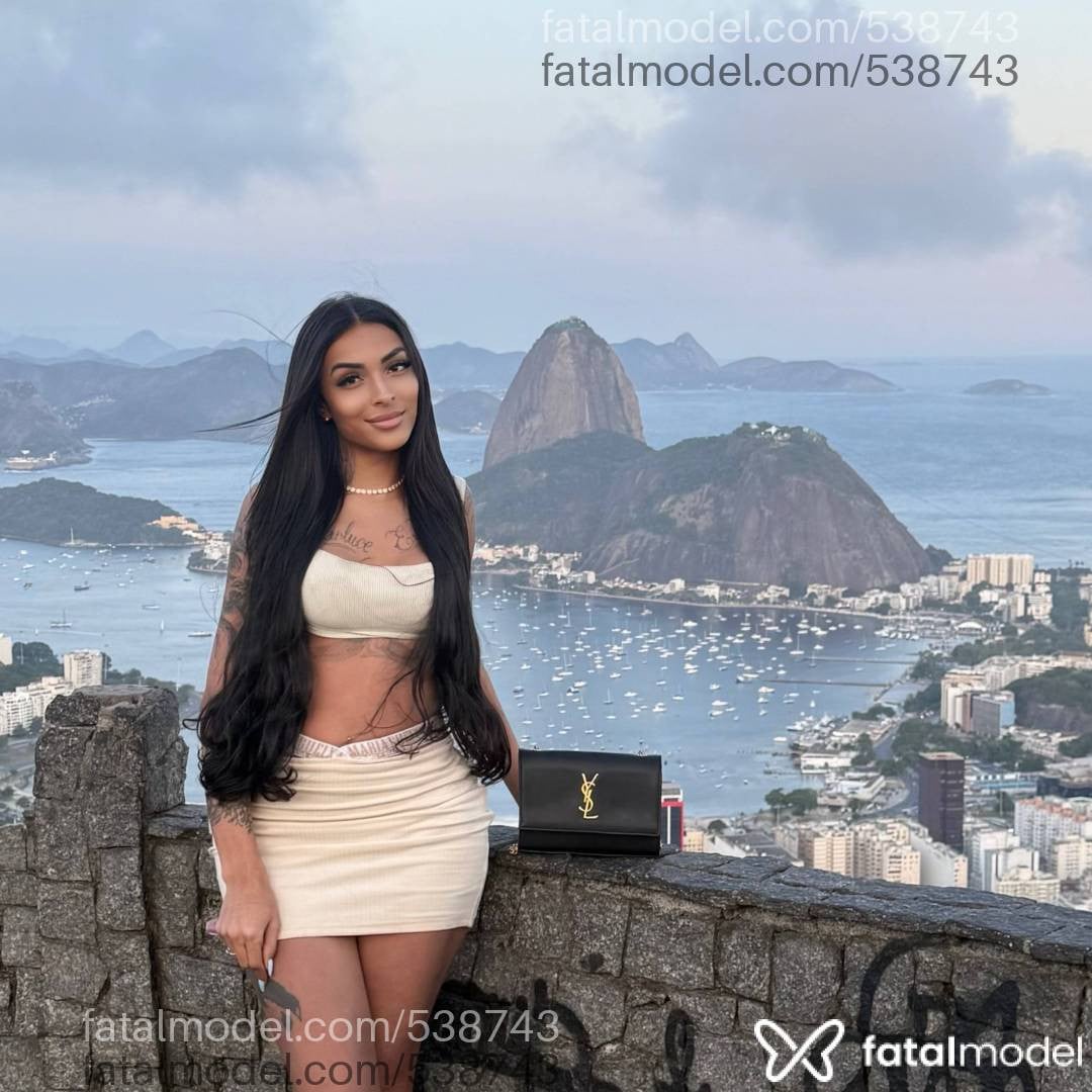 Acompanhante travesti morena (o) de olhos castanhos - Kamilla brito