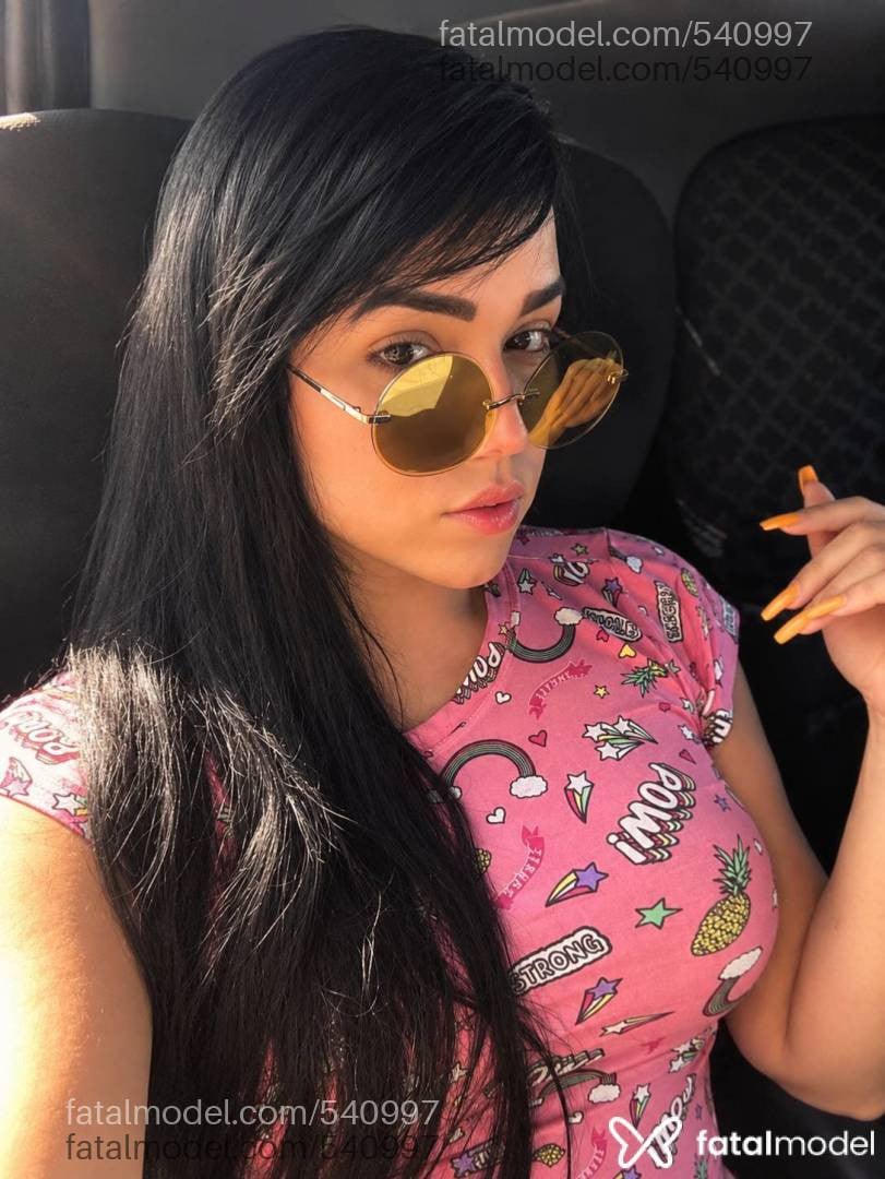 Acompanhante travesti loira (o) de olhos castanhos - Vick