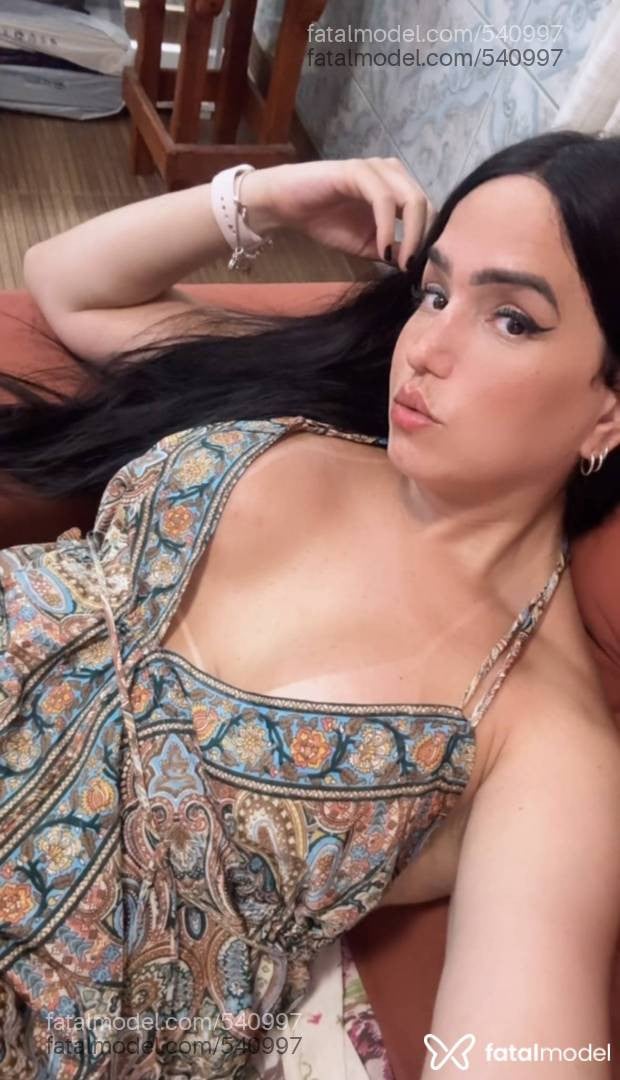 Acompanhante travesti loira (o) de olhos castanhos - Vick