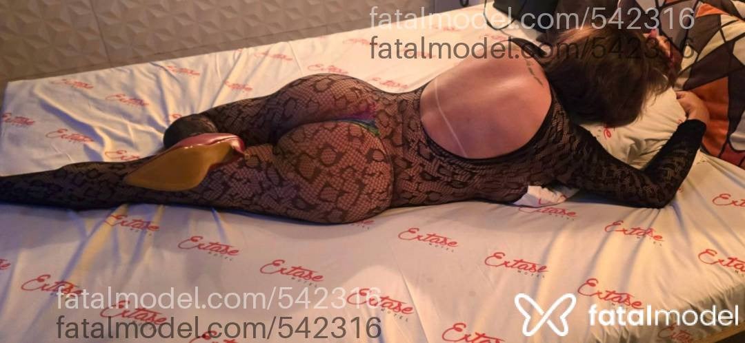 Acompanhante travesti loira (o) de olhos castanhos - Daniela