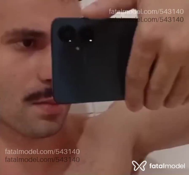 Acompanhante homem com cabelo castanho de olhos castanhos em São Paulo - HÉTERO