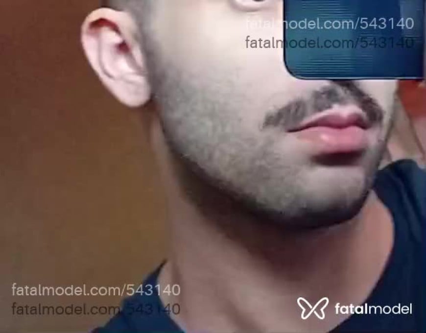 Acompanhante homem com cabelo castanho de olhos castanhos em São Paulo - HÉTERO
