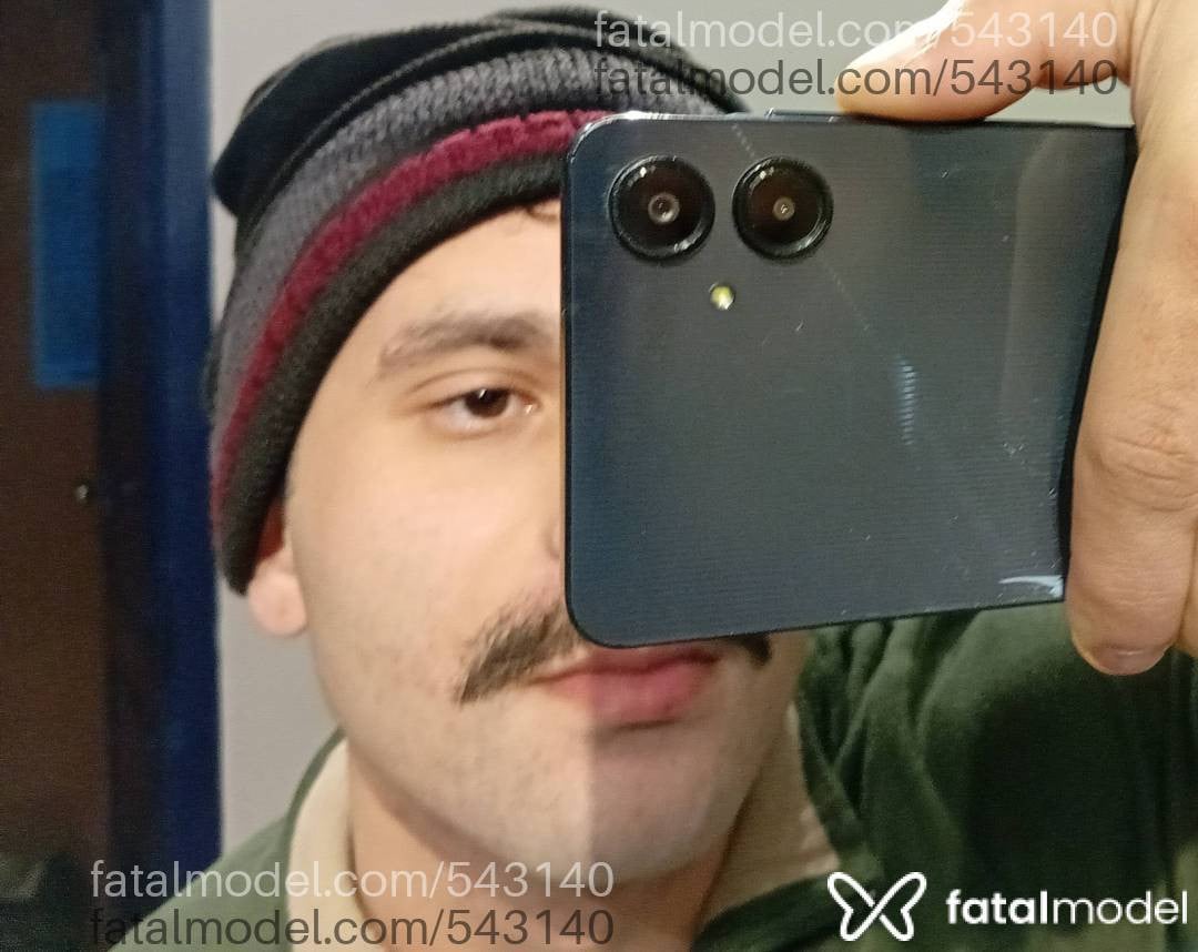 Acompanhante homem com cabelo castanho de olhos castanhos - HÉTERO